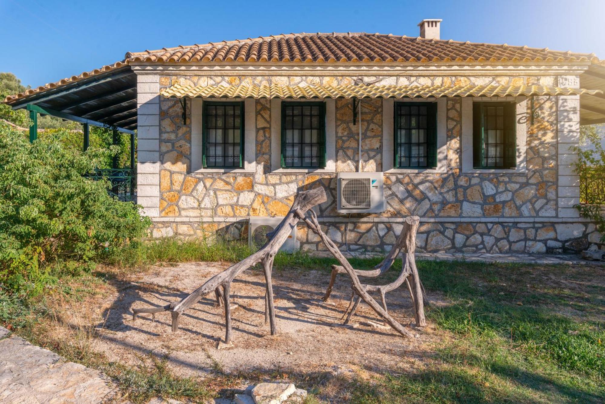 Liodentro - Olea Villa Plataria Exterior foto